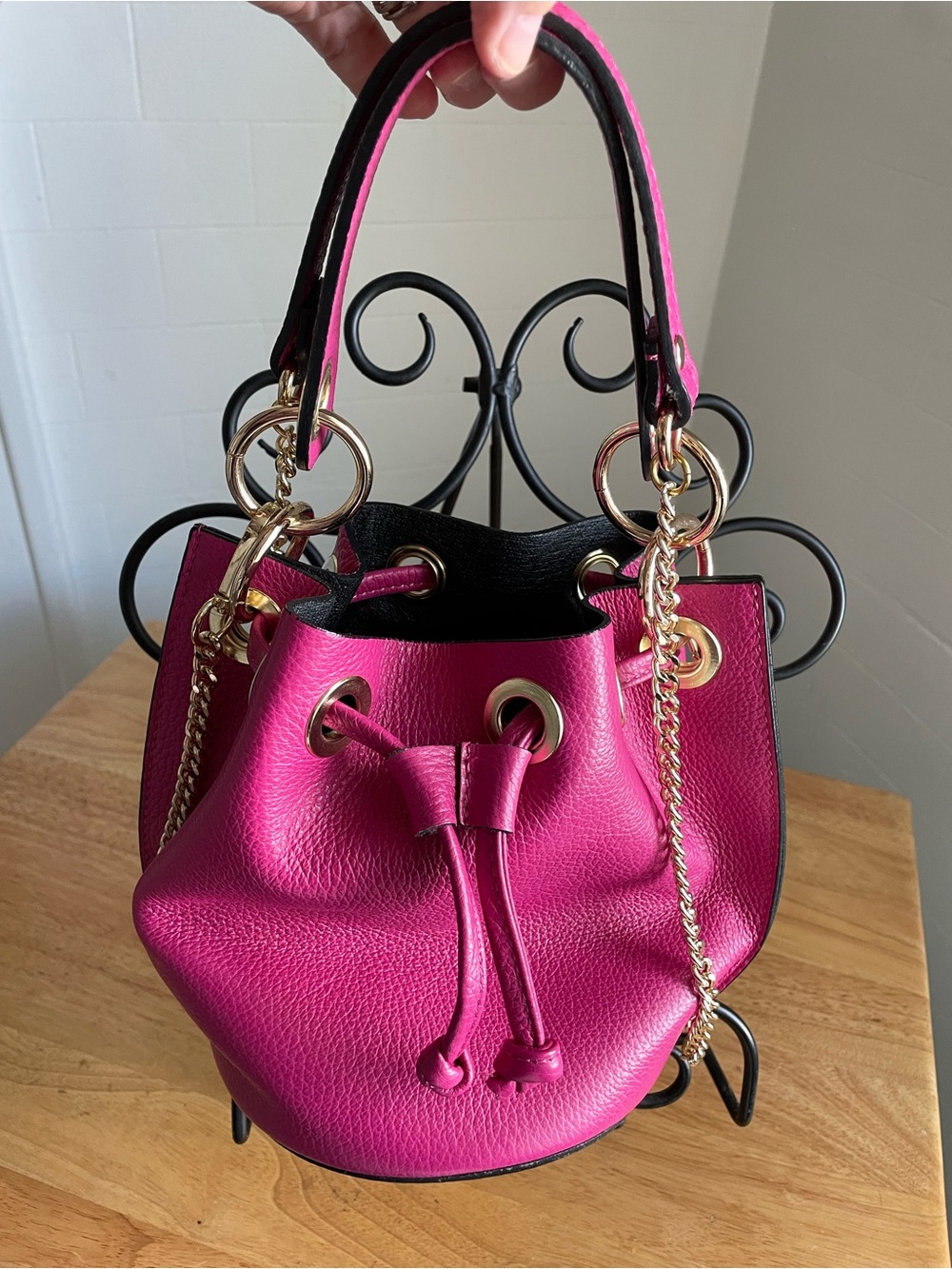 EUC Diva’s Bag - Hot Pink Leather Drawstring Bucket Bag